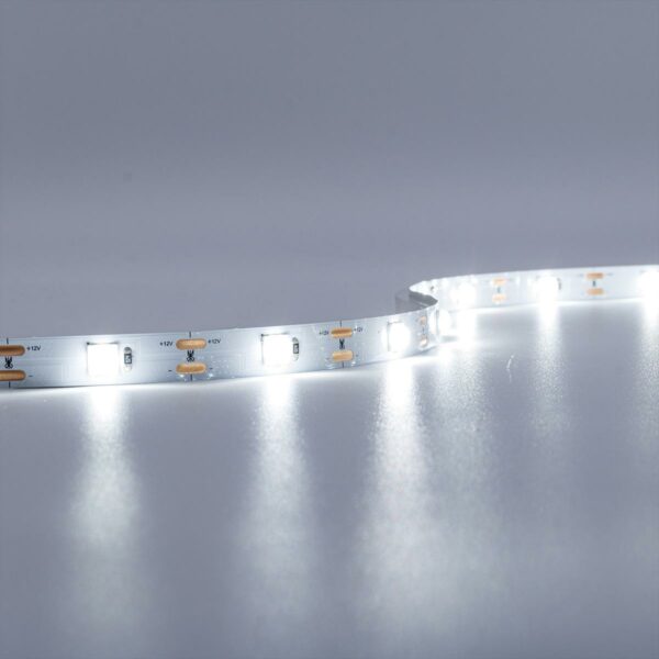12 Volt LED Streifen kaltweiss mit Linse 5 Meter 18W/m 28LED/m 10mm IP20 6000K