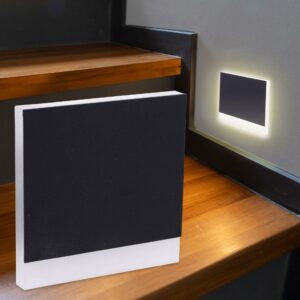Treppenbeleuchtung LED 230V für Schalterdosen Wandleuchte eckig schwarz - Unterteil Lichtfarbe warmweiß 3000K 1,5W
