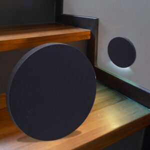 LED Treppenstufenbeleuchtung 230V – rund, schwarz, 1,5W – Lichtaustritt Kato – kaltweiß – für den Innenbereich