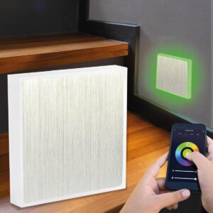 Smart Home Treppenstufenbeleuchtung – RGB+CCT – App-Steuerung – Dimmbar – eckig Alu-gebürstet – Halo-Lichtaustritt